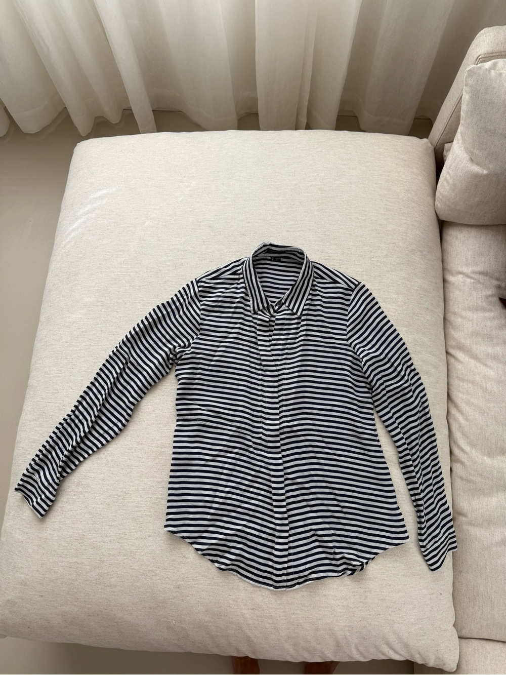Theory 100% silk shirt